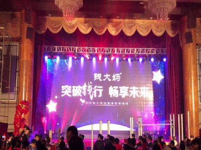 专业舞狮队國龍醒狮文化大型梅花桩狮表演